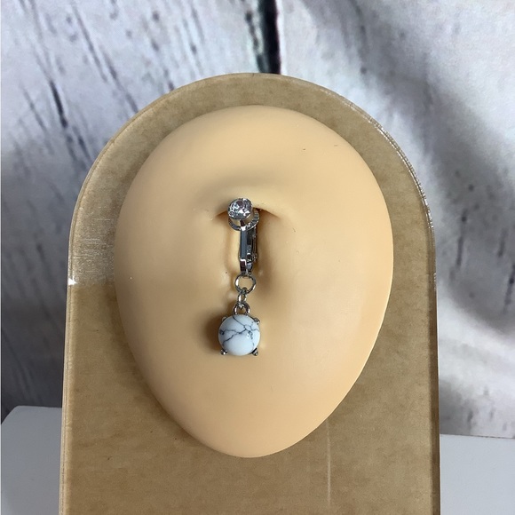 Clip-On Belly Button Ring - Picture 9 of 10